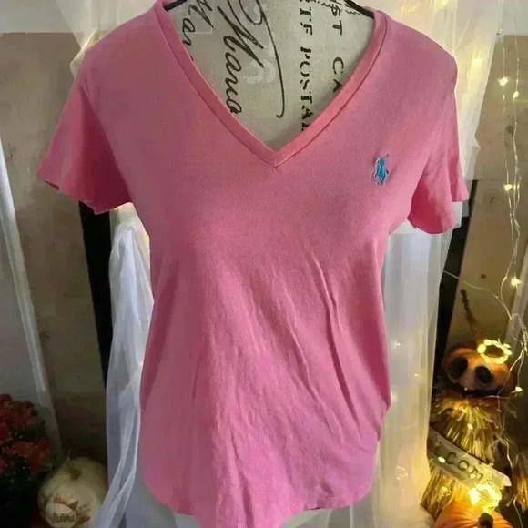 Ralph Lauren Pink V- neck T-Shirt. Medium. Preowned. 100% Cotton. - Picture 1 of 3
